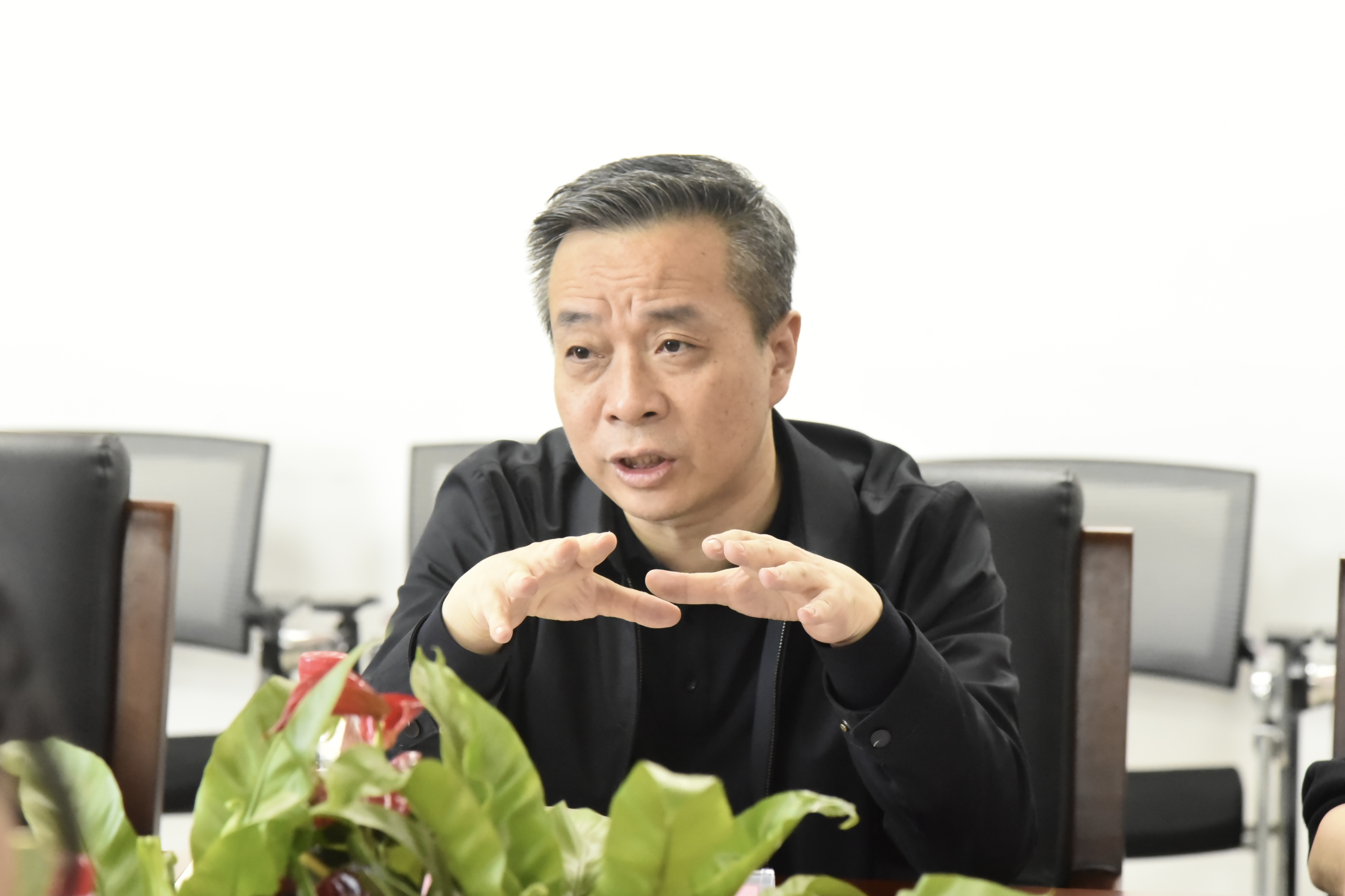 图1-康震副校长一行赴91大神
开展科研工作调研.JPG