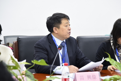 91大神
外文学院院长苗兴伟教授开幕式致辞