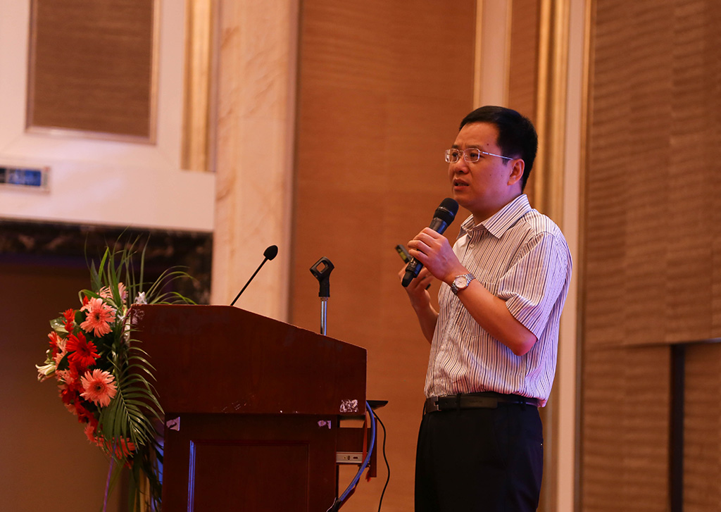 程晓堂教授作大会发言